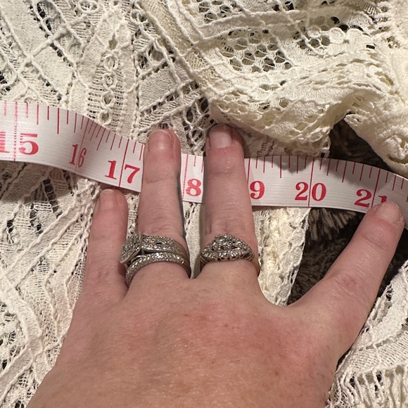 Rain Women's Size large Half Sleeve Embroidered Top Ivory STYLE: OR5880 - Picture 9 of 10